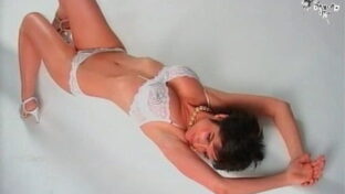 Araceli Gonzalez lingerie encaje blanco hot Selu FTV damageinc mujeres