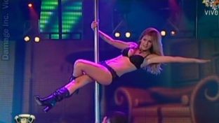 Flavia Palmiero lingerie negra en el caño Bailando damageinc famosas
