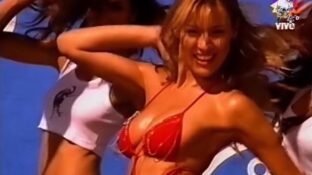 Pampita tetas mojadas bikini rojo videoclip Dominico TV damageinc famosas