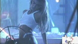 Raquel Mancini tanga transparenta pezones publicidad ByDeep jeans damageinc mujeres