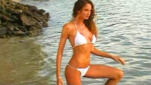 Roxana Zarecki bikini balnco isla Caras damageinc famosas