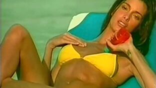 Florencia Gómez Córdoba portfolio playa bikini tetas FTV Banana Boat damageinc mujeres