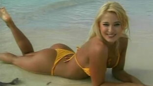 Jesica Cirio culo tanga amarilla playa Caribe Resto del Mundo TV damageinc mujeres