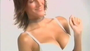 Dolores Trull top model argentina tetas backstage FTV Sol y Oro Lingerie damageinc mujeres