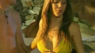 Luisana Lopilato bikini amarillo Rway TV damageinc mujeres