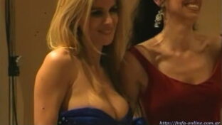 Flavia Palmiero tetas grandes escote caliente Infama TV damageinc mujeres