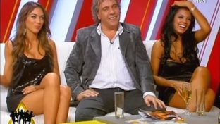 Agustina Attías piernas hot minifalda en TV damageinc famosas