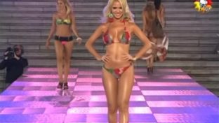 Alejandra Maglietti bikini Desfile Mar del Plata Moda Show 2011 damageinc famosas