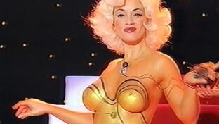 María Eugenia Rito pezones bodypaint desnudo desfile Susana Giménez TV damageinc mujeres