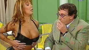 Alejandra Mora tetotas top negro escotado Petardos TV damageinc famosas