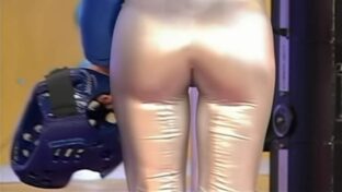 Belén Francese culo calzas plateadas papo Muro Infernal TV damageinc famosas