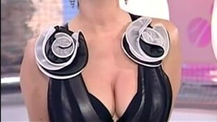 Carla Conte morocha tetas grandes escote Cosmo News TV damageinc famosas