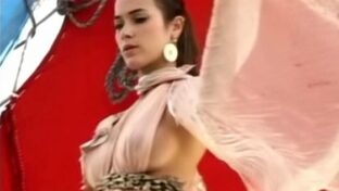 Chechu Bonelli transparencias tetas pezones Portfolio Grandes Bellezas Sábado Bus TV damageinc videos
