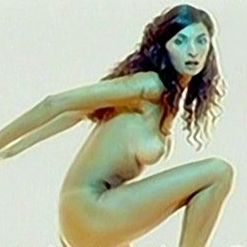 Mariana Arias topless portfolio desnudo sabado bus