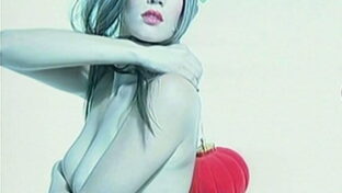 El portfolio desnudo de Martina Cicchetti en TV