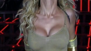 Rocío Guirao Díaz tetotas escote Paulina Rubio en Tu Cara Me Suena TV damageinc videos