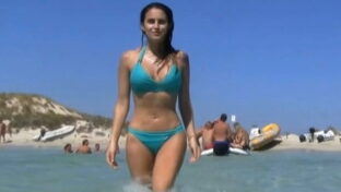 Silvina Luna bikini en las playas de Ibiza damageinc videos