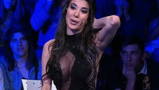 Andrea Rincón tetotas escote transparencias CQC TV damageinc videos