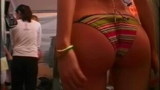 Carina Monteleone culo en bikini desfile Mendoza 2004 damageinc modelos