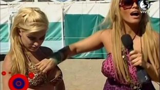 María Eugenia Rito le manosea las tetas a Mariana Diarco damageinc videos