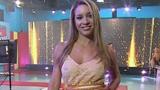 Barby Reali desfila y transparenta las tetas pezones La Cocina del Show TV damageinc videos