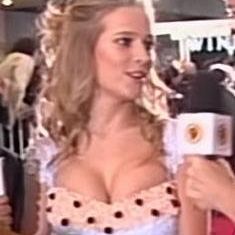 Luisana Lopilato hot cleavage (sexy dress almost oops…)