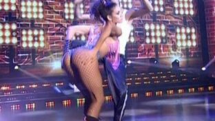 Mariana Limeres sacando culo en hot shorts reggaeton en Bailando 2014 TV damageinc videos