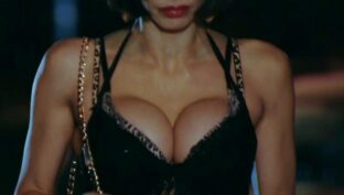 Romina Gaetani morocha tetona con escote hot y transparencias Noche y Día TV damageinc videos