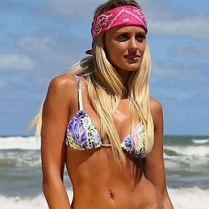 cantante melina lezcano bikini en la playa damageinc videos