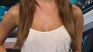 Melisa Engstfeld marcando pezones sin corpiño A Todo o Nada TV damageinc videos