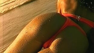Marixa Balli papo carnoso en tanga mojada portfolio Indiscreciones TV damageinc videos