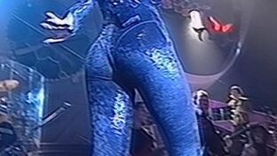 Natalia Oreiro orto en calzas ajustadas marcando papo damageinc videos