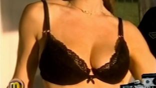 Celina Zambon tetas grandes en lingerie negra damageinc famosas