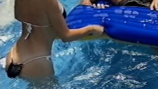 Gisela Barreto con una bikini que apenas le tapa el orto