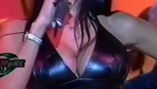 Marixa Balli morocha tetona escote hot Siempre Sábado TV y Imitaciones Peligrosas TV damageinc videos