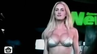 Luciana Salazar tetona desfile hot en boliche Rocket Fuel damageinc videos