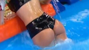 Cinthia Fernández versión fitness en top y hot shorts [x4]