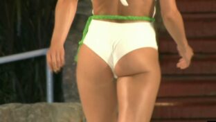 Estefanía Bacca orto en hot shorts Desfile Vernucci 2016 Carlos Paz damageinc videos