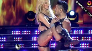 Sabrina Rojas rubia tetona papo upskirts Bailando 2016 TV damageinc videos
