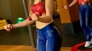 Superchicas Gabriela Romero Ivana Acosta en calzas Utilísima TV damageinc videos