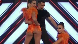 Cinthia Fernández sacando culo en upskirt hot Bailando 2017 TV damageinc videos