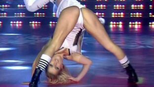 Solange Báez rubia culona en tanga Bailando 2017 TV damageinc videos