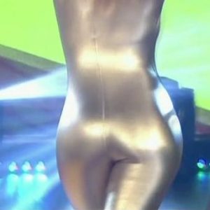 el culo de iliana calabro en un catsuit dorado damageinc videos famosas