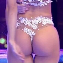Barby Silenzi in Bailando 2016 (great butt in aquadance)
