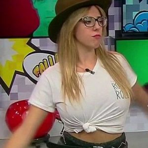 Busty Nati Jota riding a mechanical bull in ESPN Redes
