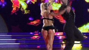 upskirt del culo de laurita fernandez en TV damageinc videos famosas