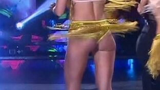 upskirt de Becky Vazquez en tanga amarilla damageinc videos famosas