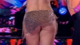 upskirt del culo de soledad fandiño en minifalda en tv damageinc videos famosas