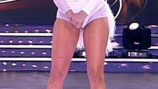 las piernas torneadas de becky vazquez en el bailando damageinc videos famosas