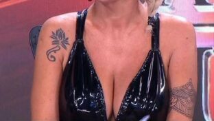 florencia peña tetotas escote latex negro hot damageinc videos famosas